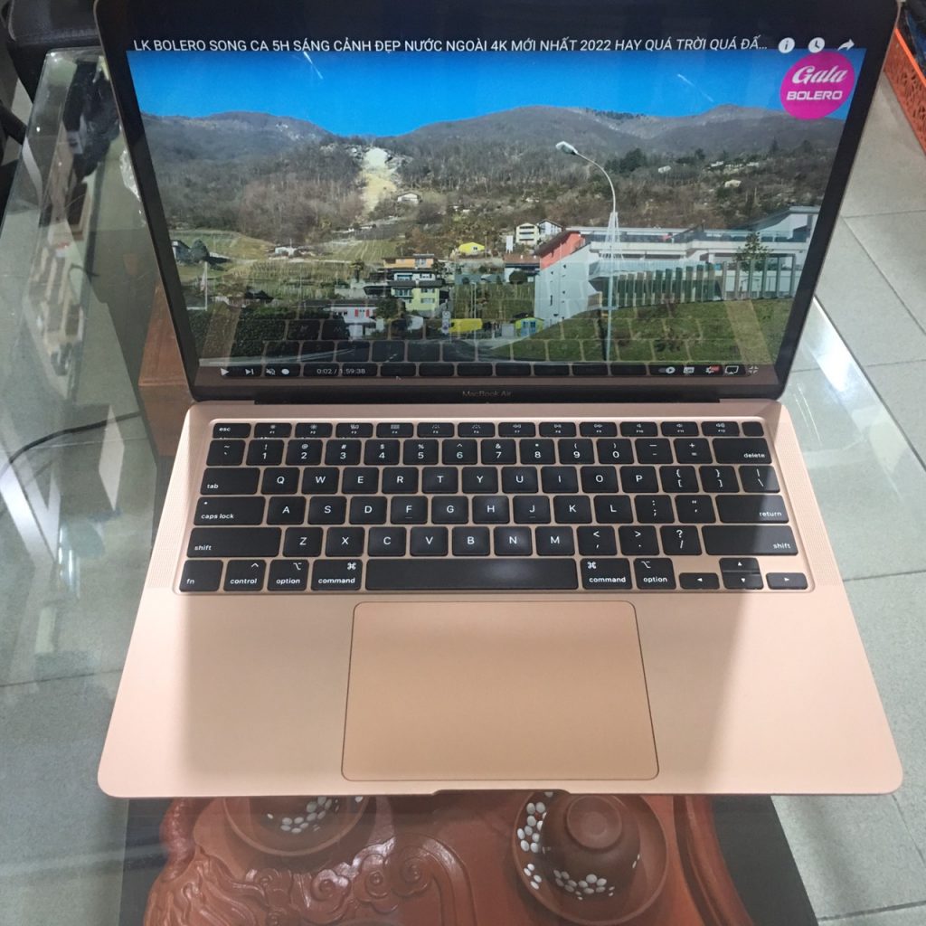 MacBook Air 13" 2020 1.1GHz Core i3 256GB